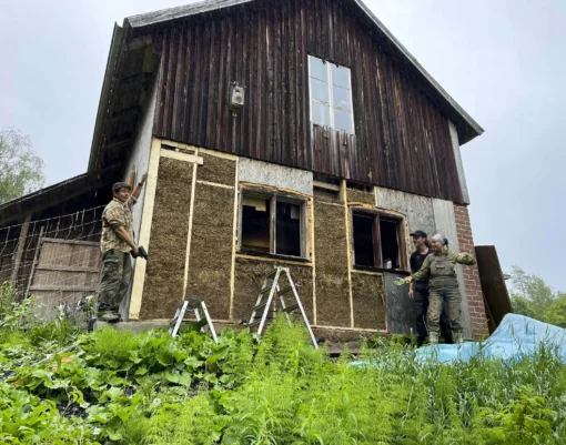 Lerhalm i getstallet